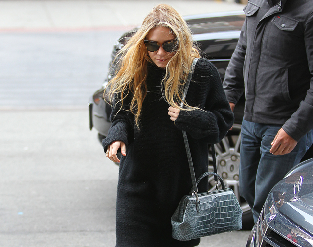 Mary-Kate Olsen steps out in a petite alligator bag from The Row ...