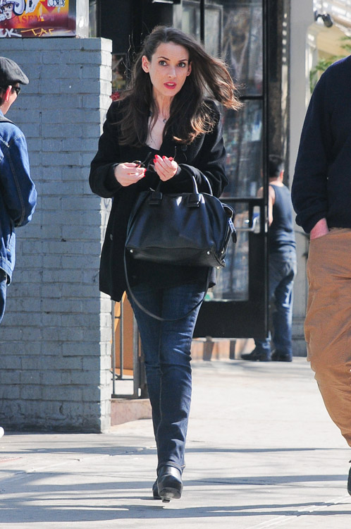 Winona Ryder Marc Jacobs Antonia Satchel Black-2