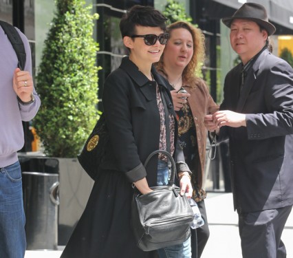 Ginnifer Goodwin carries a grey Givenchy Pandora Bag (5)