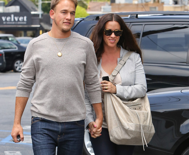 Alanis Morissette carries a Balenciaga Courier Bag in LA (5)