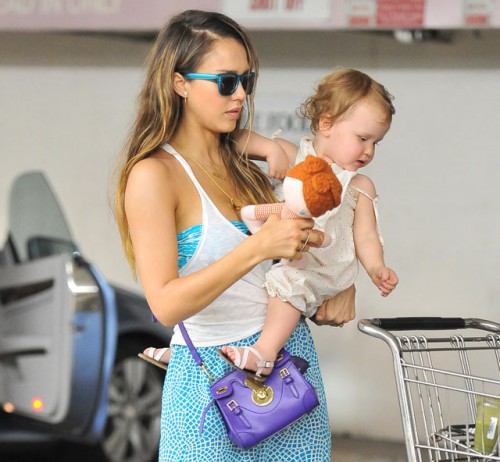 Jessica Alba carries the Ralph Lauren Ricky Mini Crossbody Bag in LA. (5)