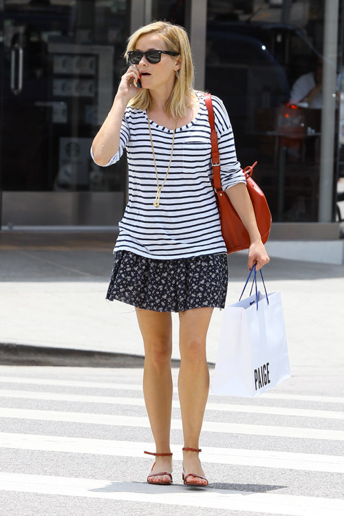 Reese Witherspoon sports a cheery red Louis Vuitton bag - PurseBlog