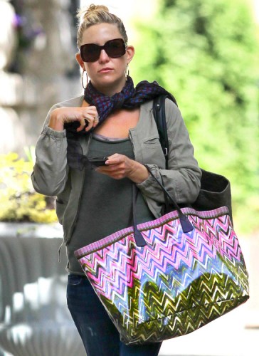 The Many Bags of Kate Hudson (1)