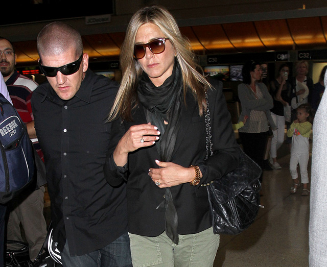 Reviewing Jennifer Aniston's Handbag Collection  Chanel, Louis Vuitton,  Celine, Chloe and more 
