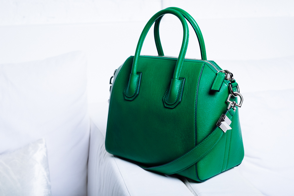 What's In Elyse Walker's Bag (4)