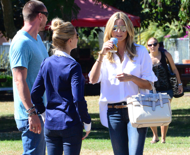 Heidi Klum carries a grey Reed Krakoff Boxer Tote (5)