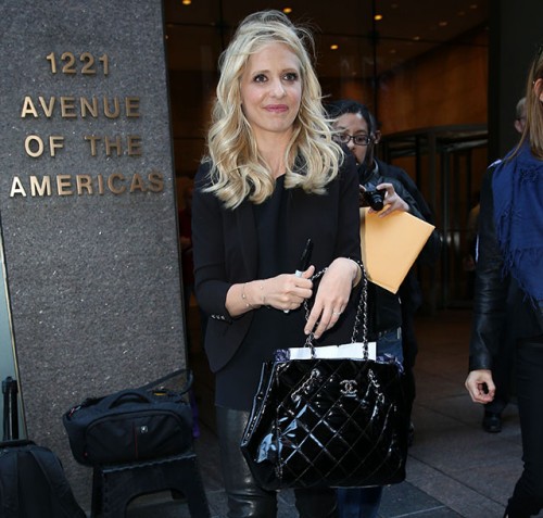 Sarah Michelle Gellar carries a black Chanel tote bag in NYC (5)