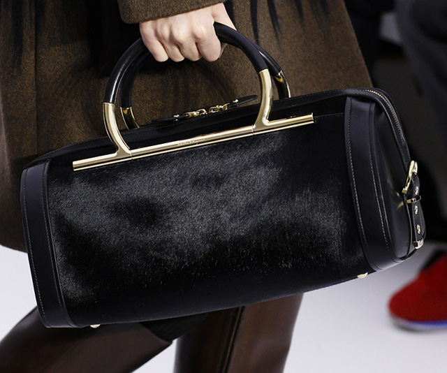 ferragamo women bag