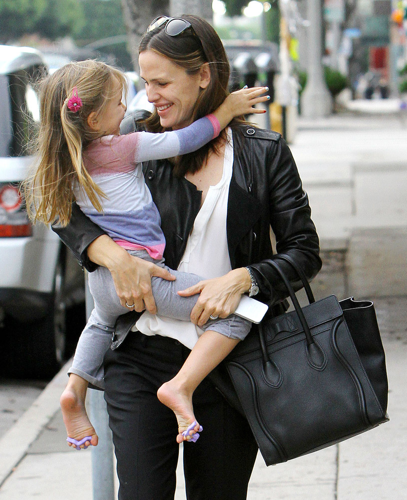 The Many Bags of Celebrity Moms - PurseBlog