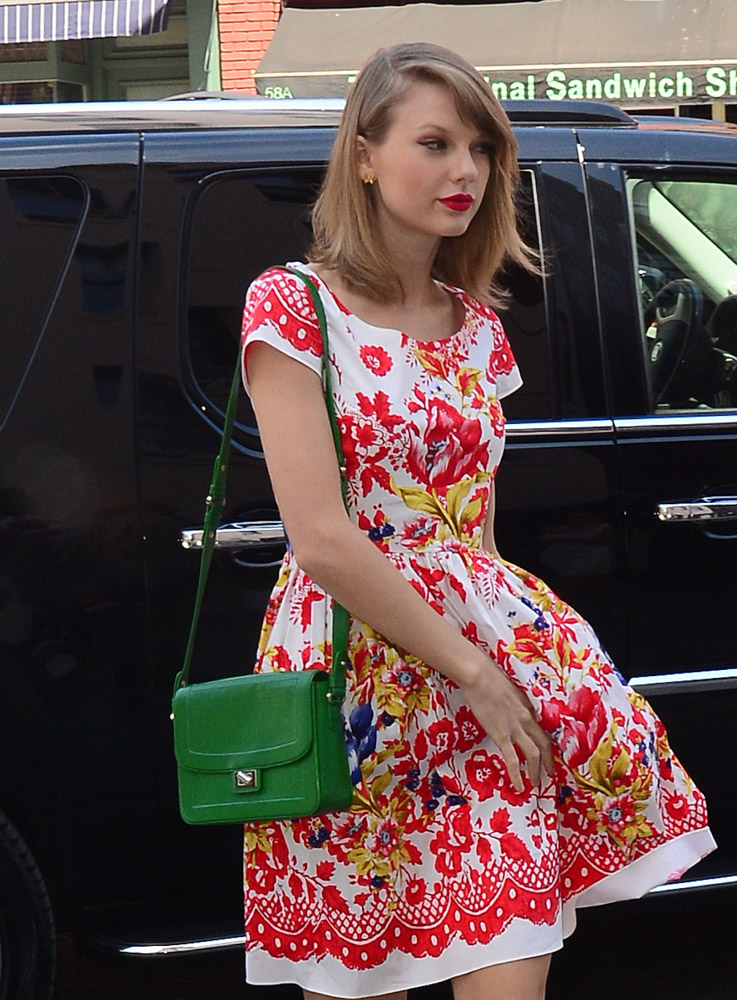 The Many Bags of Taylor Swift, Part 2 - PurseBlog