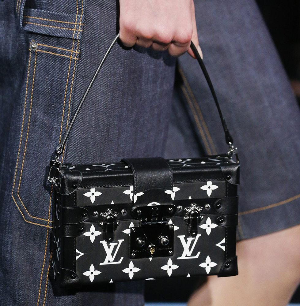 Louis Vuitton Debuts New Monogram Eclipse Print at Men's Fall 2016 Show -  PurseBlog