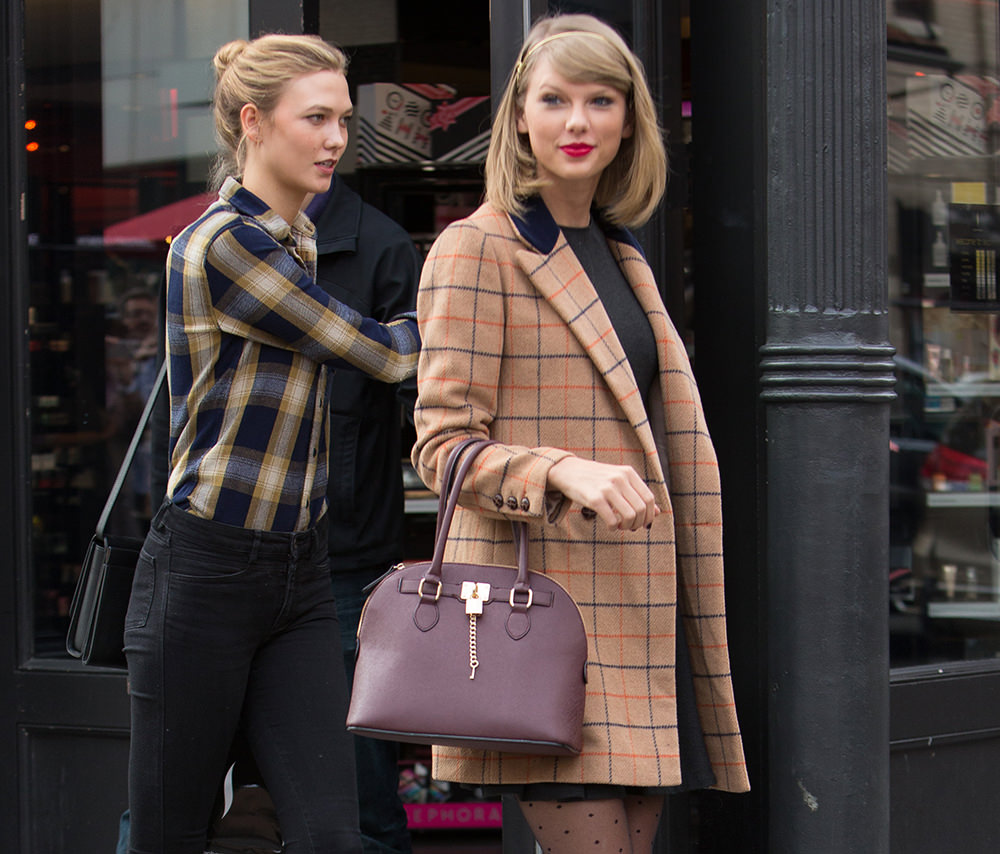 Taylor Swift Carries a 50 Handbag for a Day Out with Bestie Karlie Kloss PurseBlog