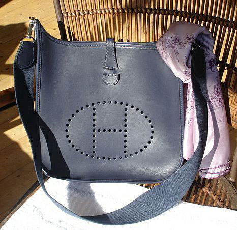 hermes men pouch