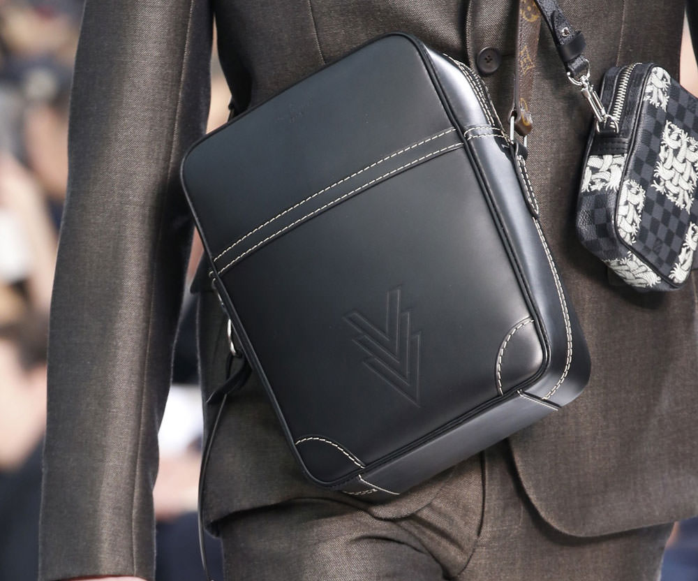 louisvuitton monogram camera bag aw15 mens show