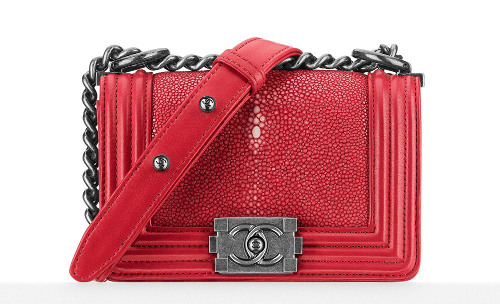 Chanel-Small-Stingray-Boy-Bag-Red