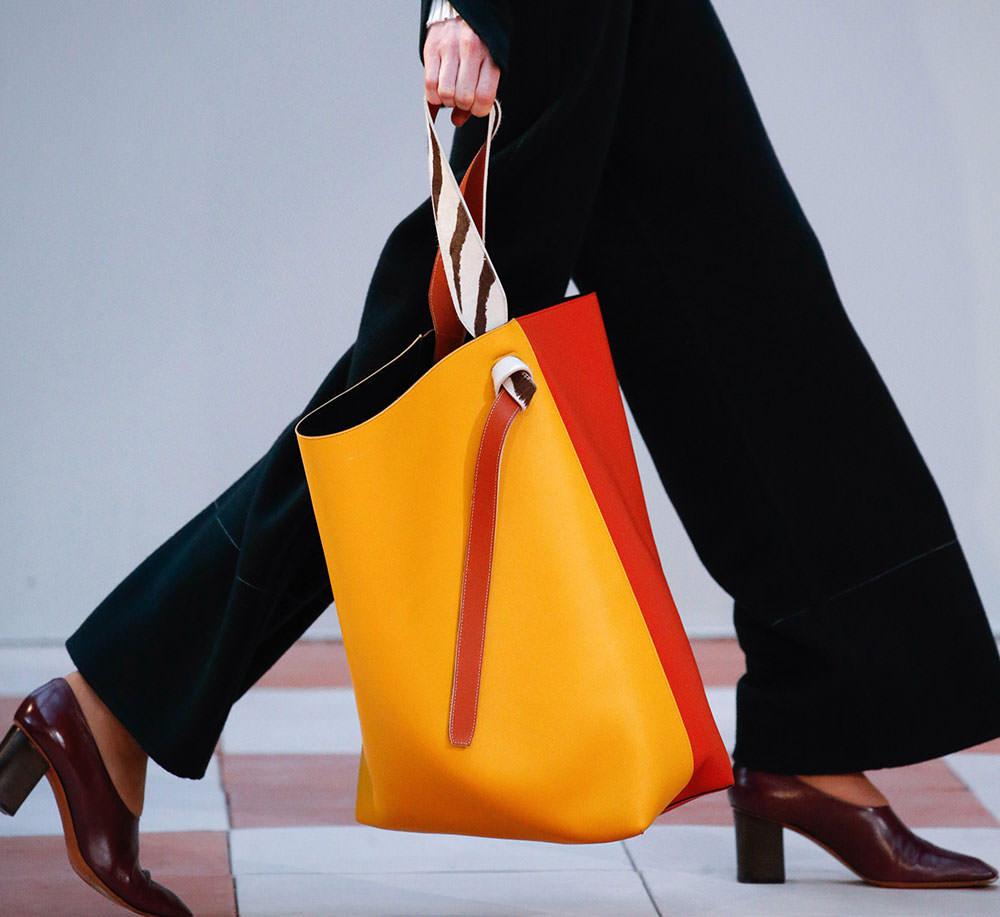 Céline’s Fall 2015 Runway Bags are the Brand’s Most Wearable in Recent ...