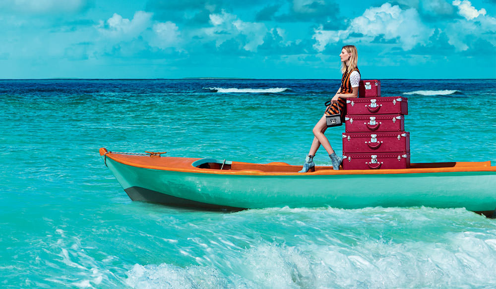 Louis Vuitton on X: Drawn to the sun, sand, and sea. In an image from a  past #SpiritofTravel Campaign, a #LouisVuitton Alma bag echoes the rich  turquoise hue of the Caribbean's world-famous