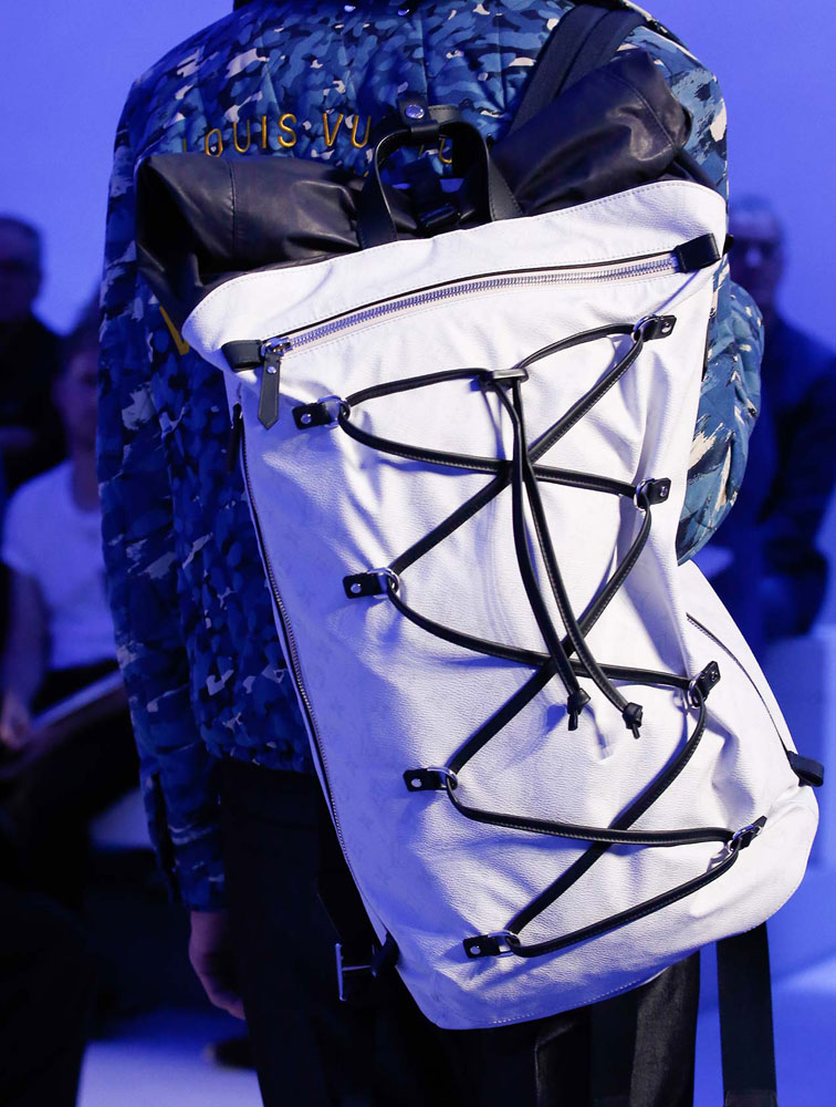 Louis Vuitton // 2016 Monogram World Tour Noé Bucket Bag – VSP Consignment