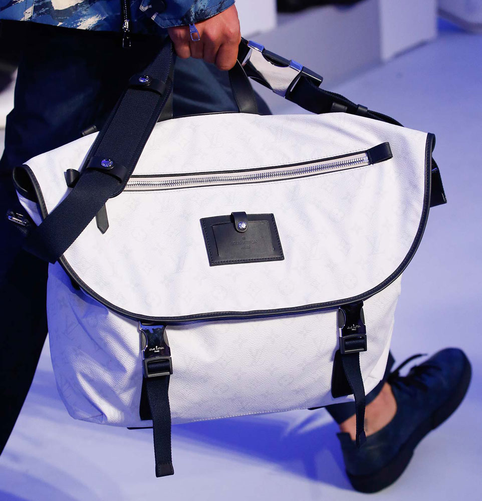 At Louis Vuitton&#39;s Spring 2016 Men&#39;s Show, the Bucket Bags Weren&#39;t Just for Women - PurseBlog