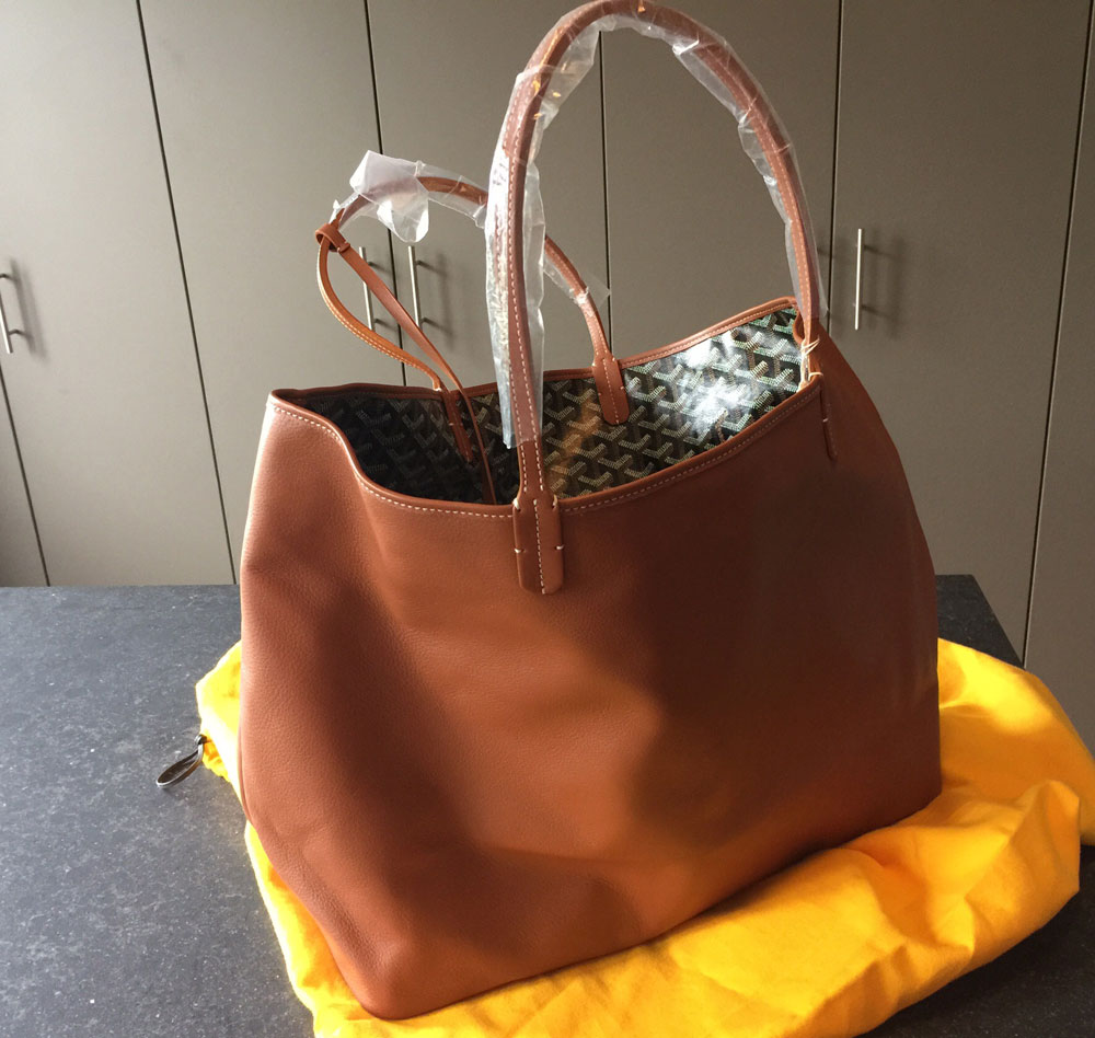 Goyard-Reversible-Bag
