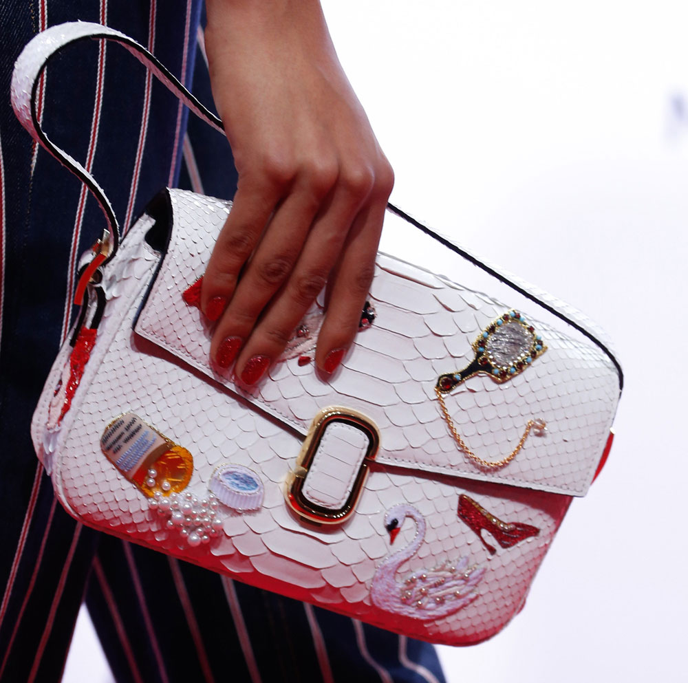 Marc Jacobs Debuts Beautifully Embellished Bags On His Spring 2017 Marc Jacobs Spring 2017 Bags 12