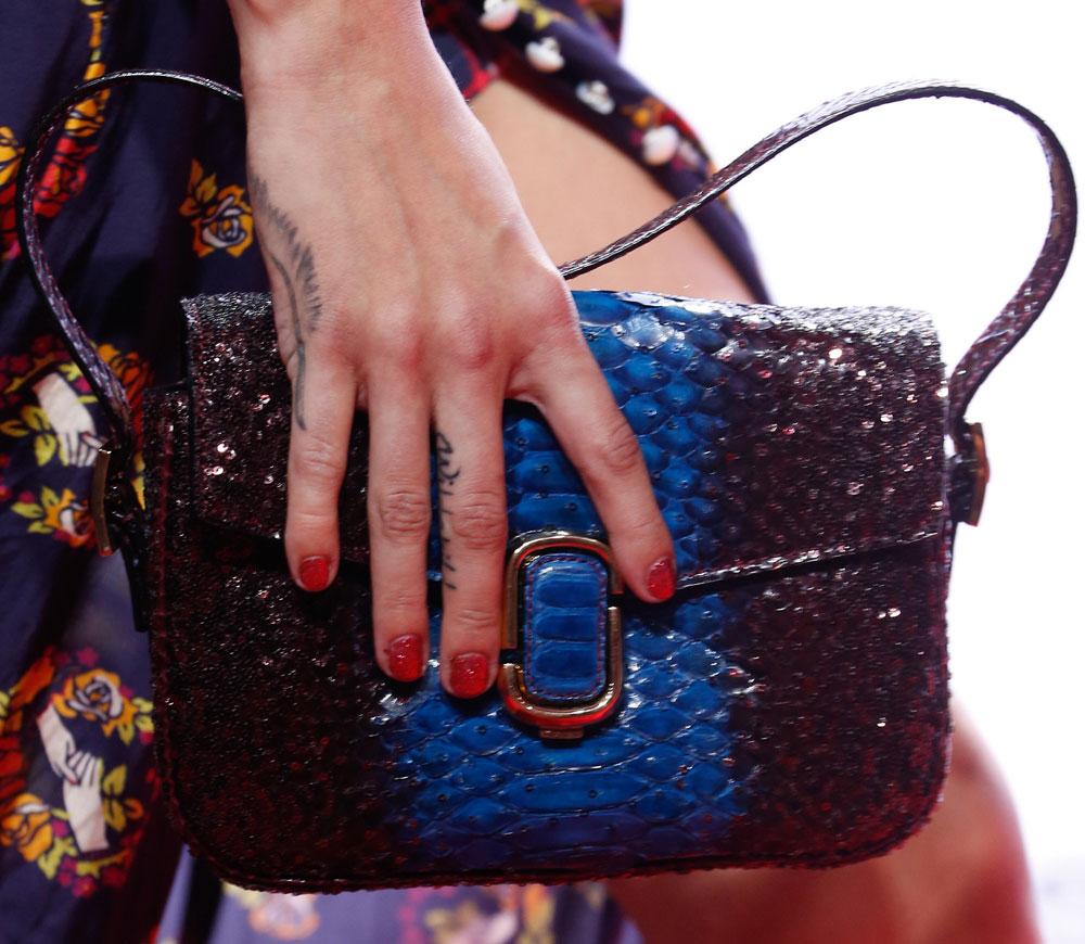 Marc Jacobs Debuts Beautifully Embellished Bags on His Spring 2016 ...