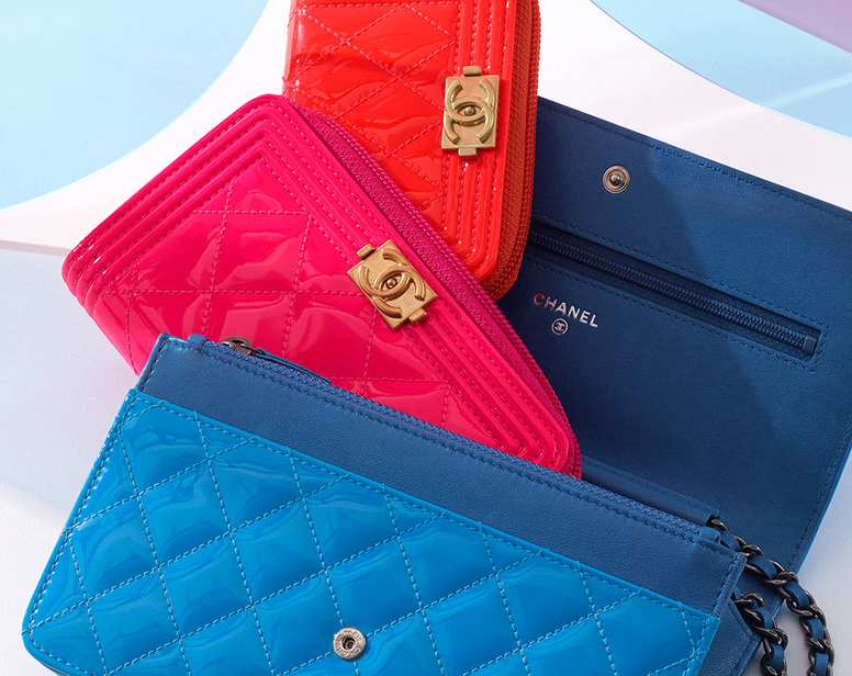 Chanel Purses, wallets, cases Orange Patent leather ref.616380 - Joli Closet