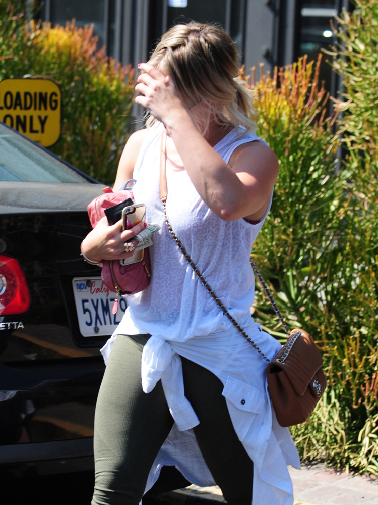 Hilary Duff Switches Her Baby Bag to Chanel - PurseBlog