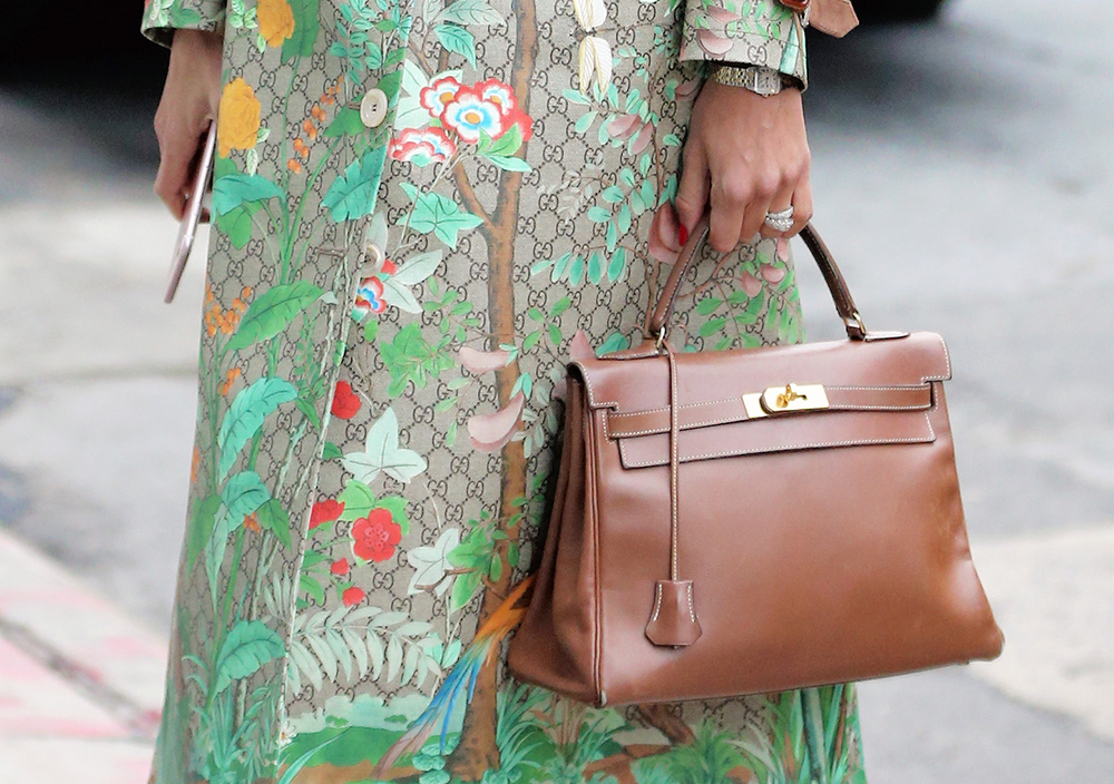 The 10 Most Important Things to Know When Re-Selling Your Designer Bags Online - PurseBlog