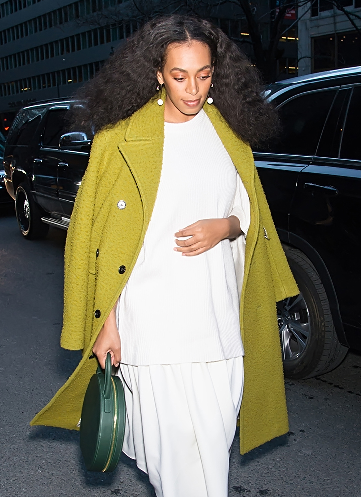 Mansur Gavriel is the Rare Contemporary Bag Brand to Become a Real Hit with  Celebrities - PurseBlog