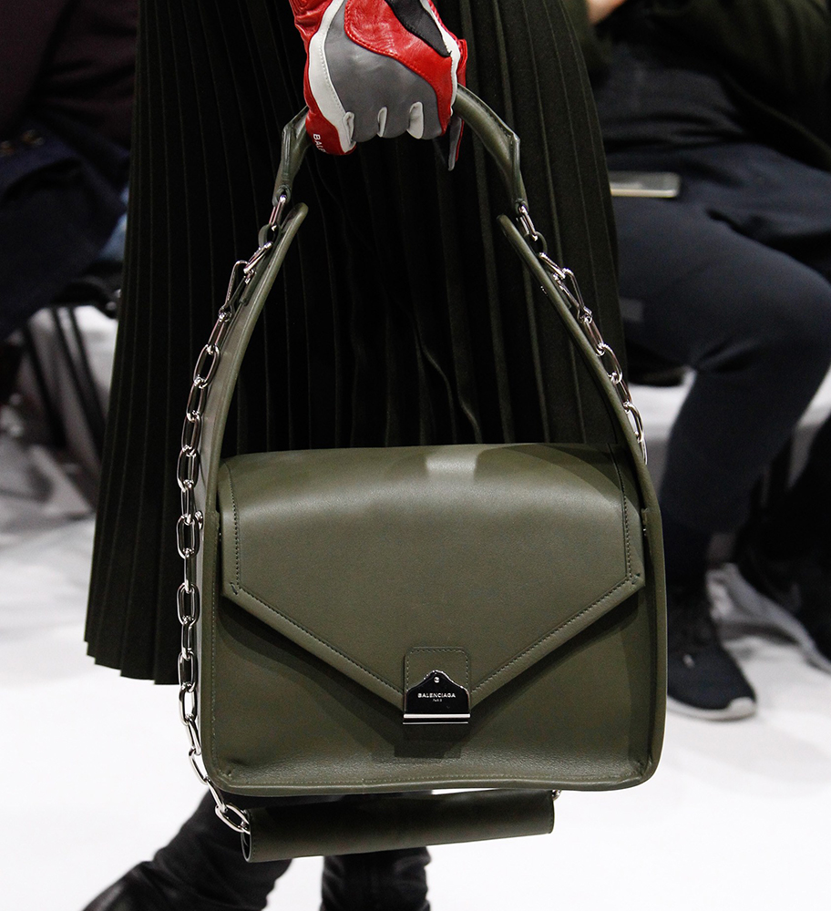 PFW: Louis Vuitton's FW16 Runway & Bags Report - BagAddicts Anonymous