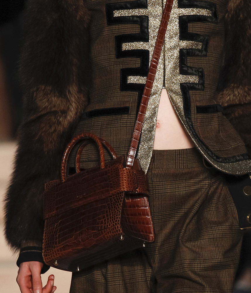 Givenchy Gave Us a Better Look at Its Big New Bag on Its Fall 2016