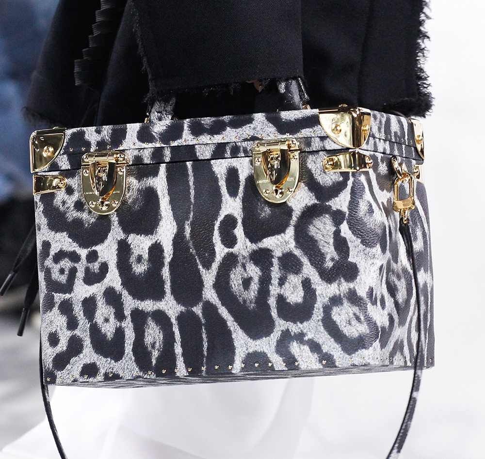 Louis Vuitton's Fall 2016 Bags Introduced New Shapes and Prints