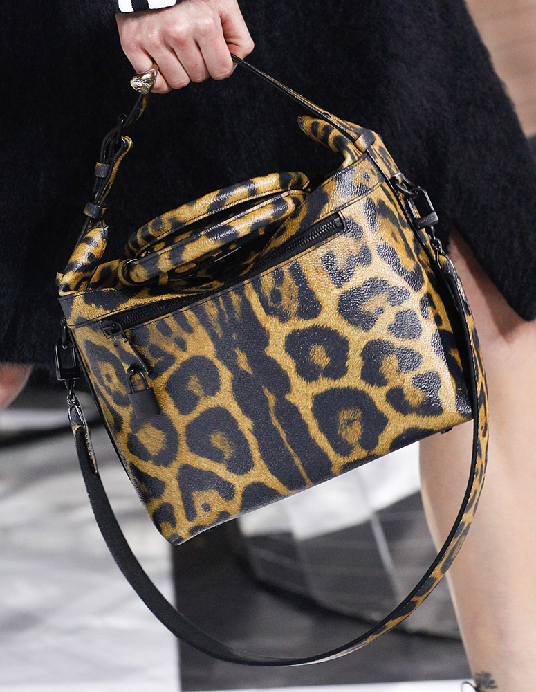 Louis Vuitton&#39;s Fall 2016 Bags Introduced New Shapes and Prints - PurseBlog