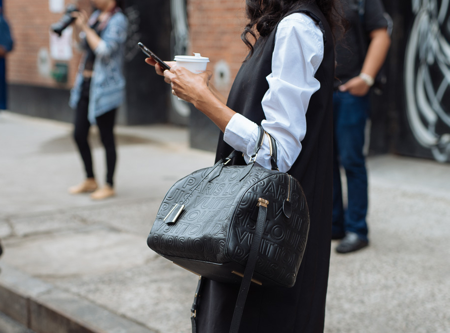 7 Louis Vuitton All Black Bags