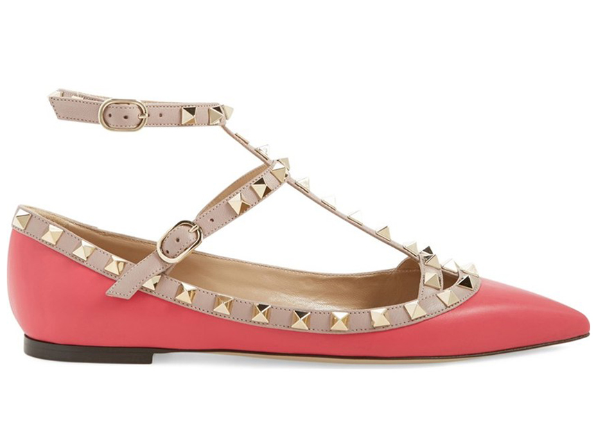 The Ultimate Shoe Guide: The Valentino Rockstud Pumps - PurseBlog