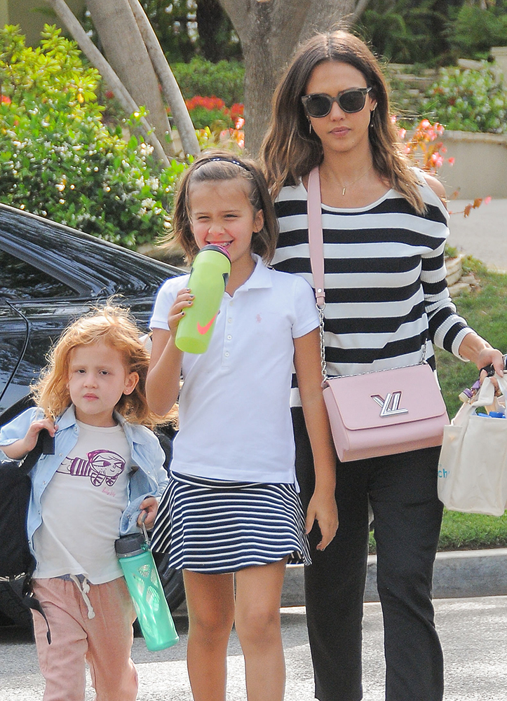 Bethenny Carries Her Daughter and a Christian Louboutin Bag - PurseBlog