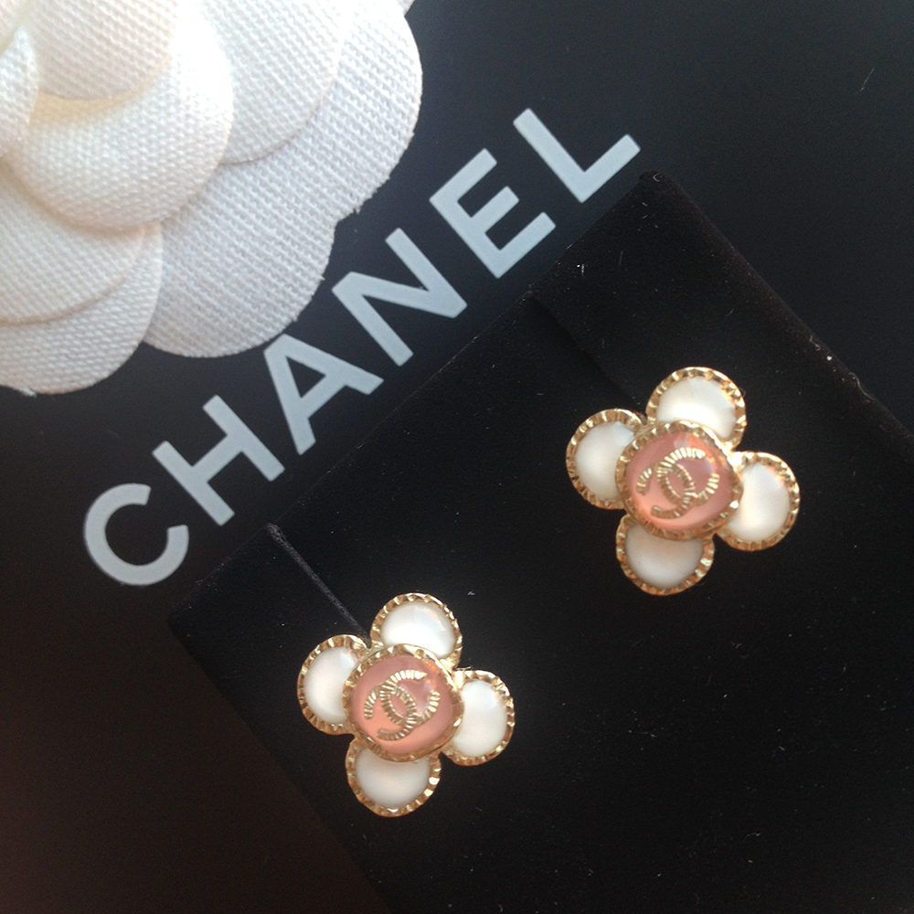 tPF Member: Maya_Fechtberg Earrings: Chanel Earrings