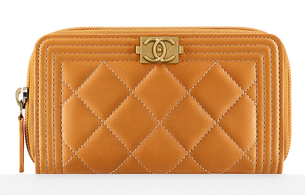 Chanel-Boy-Zipped-Wallet-700