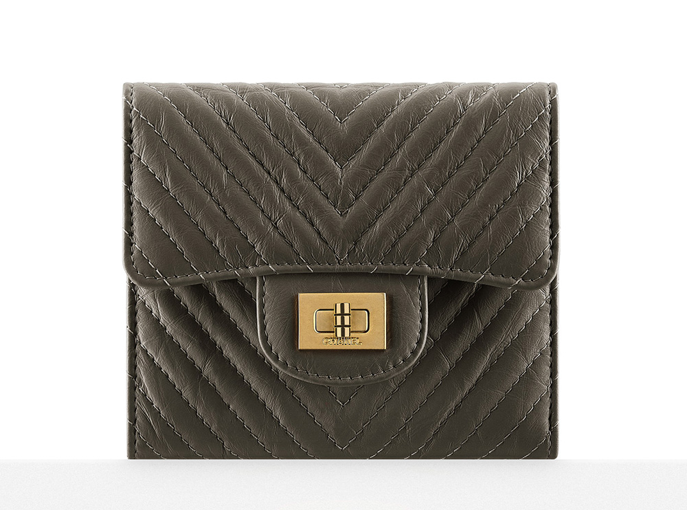 Chanel-Chevron-Small-Wallet-800