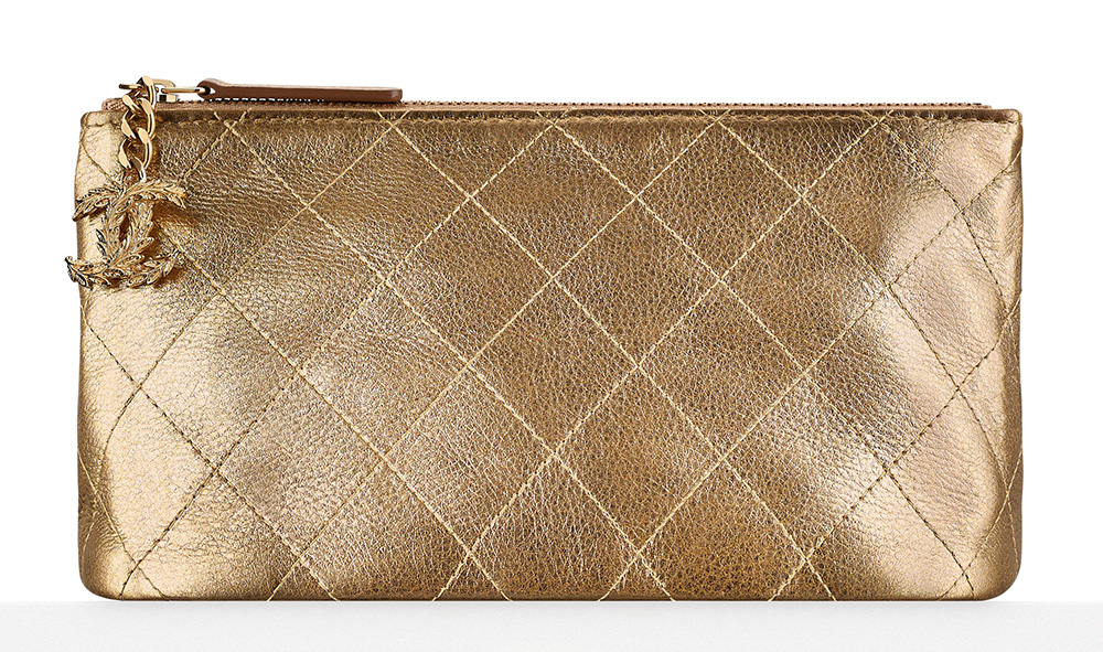 Chanel-Metallic-Pouch-675