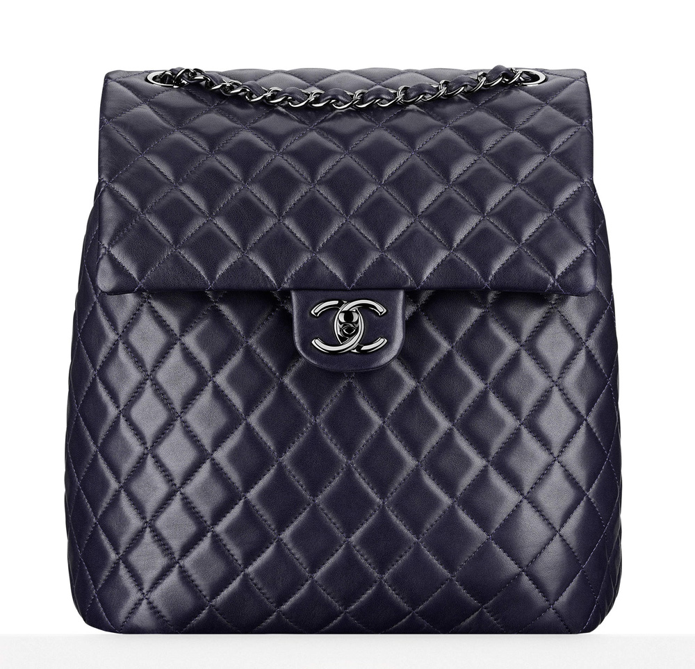 chanel diana caviar small flap