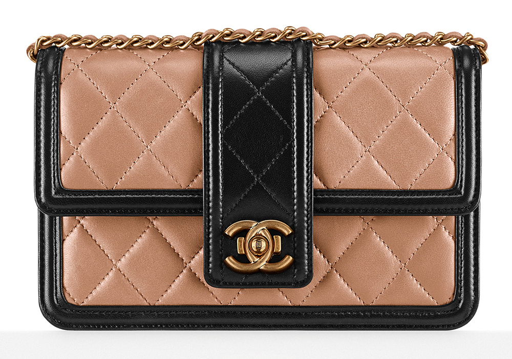 Chanel-Wallet-on-Chain-2400