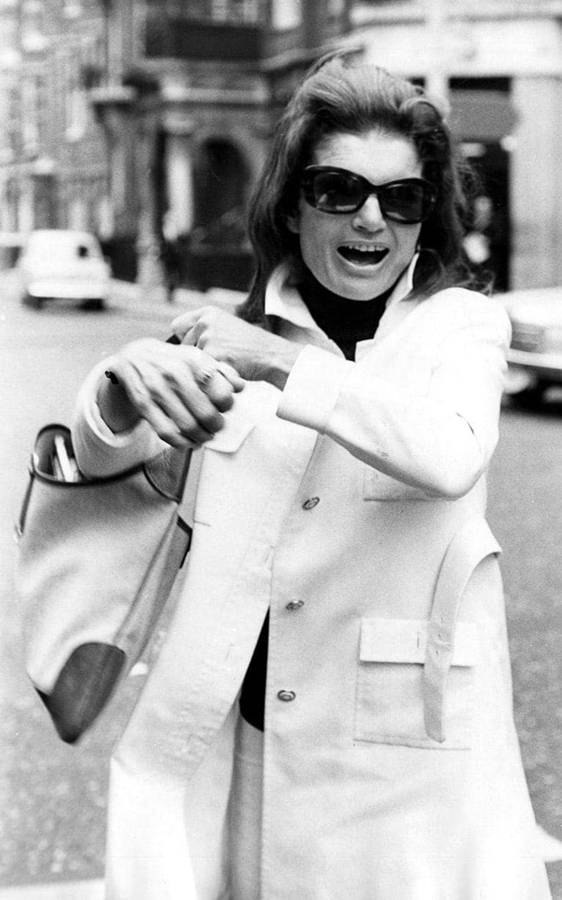 The 9 Most Iconic Celebrity Bag Moments of All Time - PurseBlog