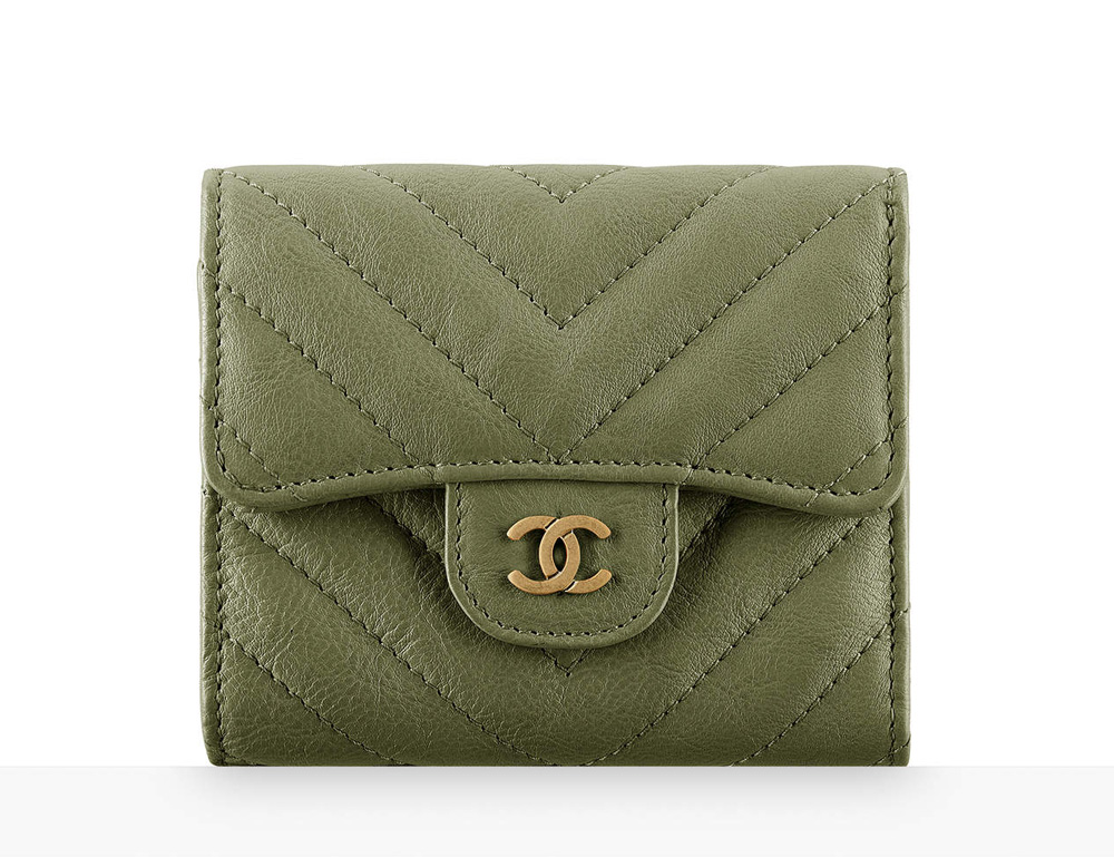 chanel-small-wallet-khaki-650