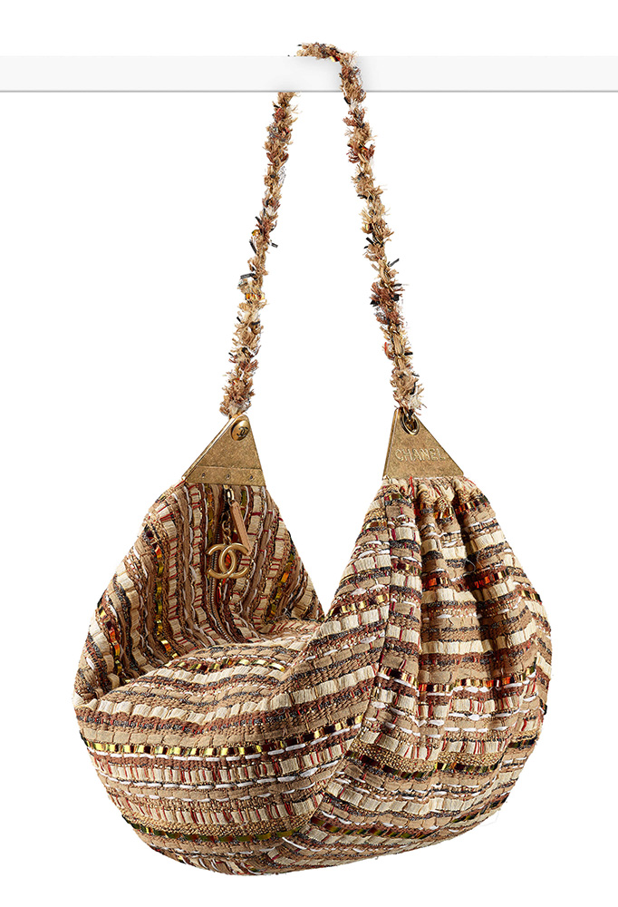 chanel-tweed-hobo-4700