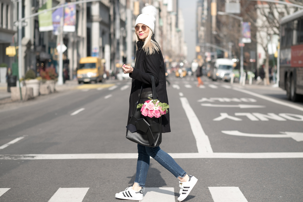 Acne Studios Musubi Mini Bag White Black