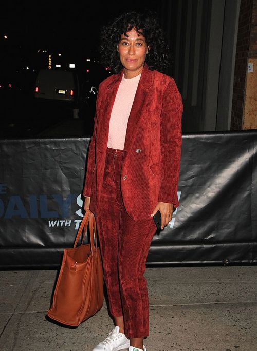 We Love Tracee Ellis Ross’s Eclectic, Sophisticated Handbag Style