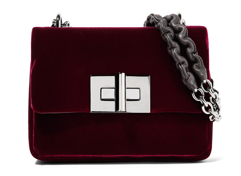 2017 S Velvet Bags Trend Is Back And Ger Than Ever For Fall Tom Ford Natalia Velvet Shoulder Bag 1 890 Via Net A Porter