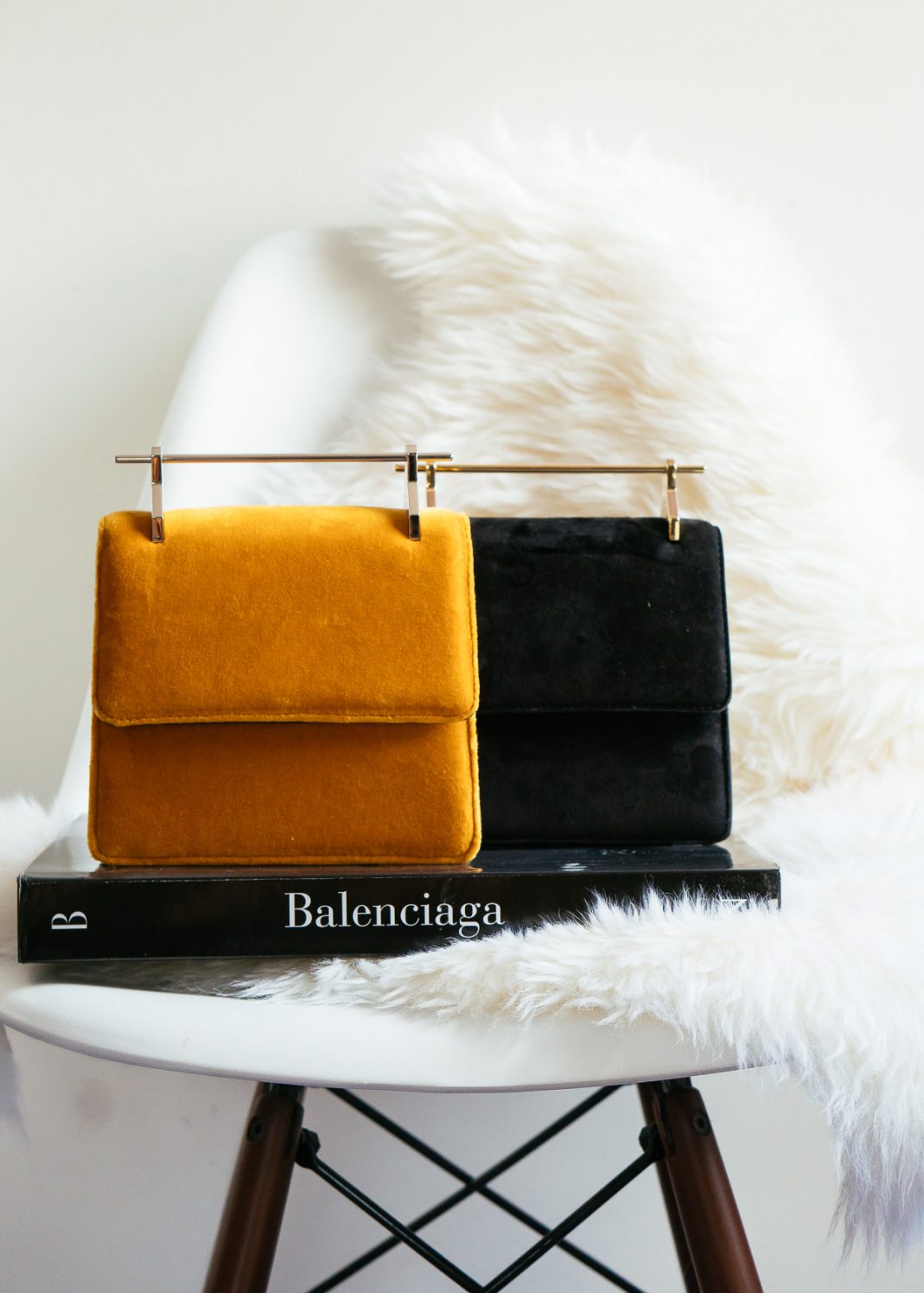 THE NEW OBSESSION OF MINI BAGS • MVC Magazine